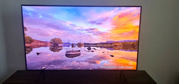 Samsung 55-inch 4K LED Smart TV in Excellent Condition