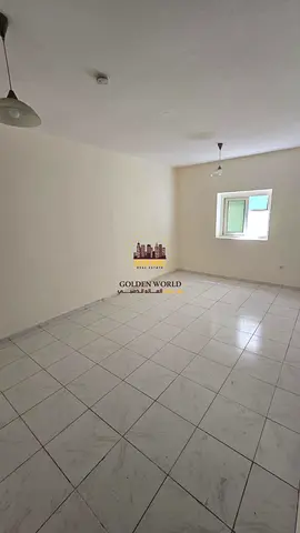 شقة غرفة وصالة للإيجار في القاسمية المحطة - تكييف وغاز مركزي | قريبة من حديقة المحطة وشارع الملك عبدالعزيز ومخارج دبي