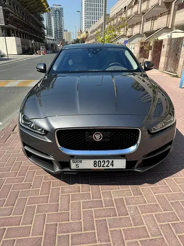 صورة 4 لـ 2016 Jaguar XE