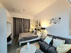 fully Furnished|Prime Location|12 Chqs With Bills
