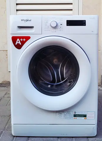 Whirlpool 7kg washing machine with perfect working condition