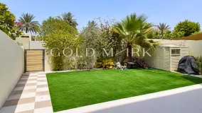 Single Row I 4 Bedroom I Beautiful Garden