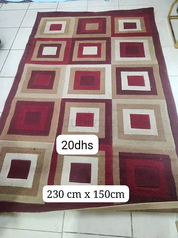 Used geometric area rug 230 x 150 cm - good condition