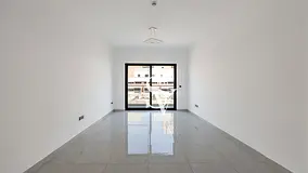 Vacant | Study | White Goods | High Floor | Bright