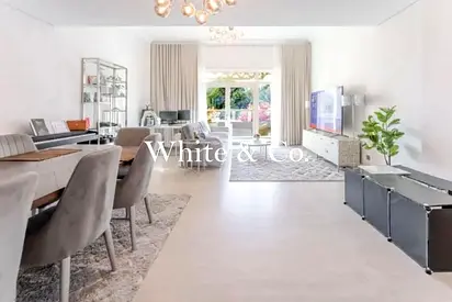 Vacant | Perfect Condition | Park Views