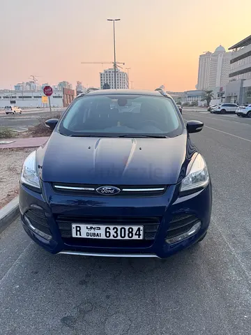 2015 Ford Escape SE GCC Specs in Excellent Condition