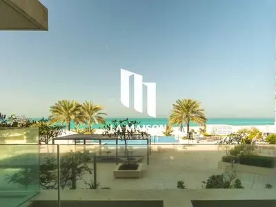 شقة فاخرة باطلالة كاملة على البحر في السعديات