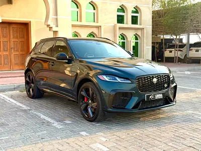 Jaguar F-Pace SVR 2025 V8 Low mileage! Amazing green color!