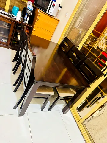 Urgent Sale – 6 Seater Dining Table Set