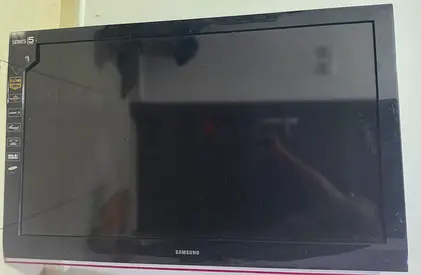 Samsung 46-inch Flat Panel LED TV - Good Working Condition