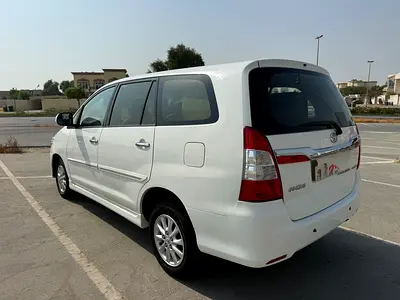 صورة 7 لـ 2015 Toyota INNOVA