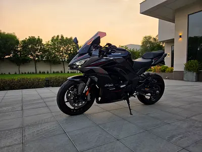 2025 Kawazaki ninja 1100sx se