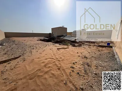أرض محوطة متعددة الاستخدامات للإيجار في الصجعة الصناعية على الشارع الرئيسي