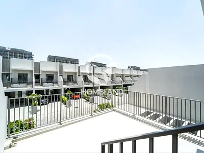 Partially Upgraded Landscaped| 3BR Villa | MAG Eye