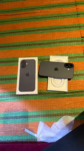 iPhone 17 in Black with Original Box — Good Condition