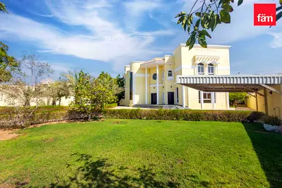 5BR IND | Huge Plot | Pool & Landscaped Garden