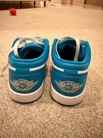 Air Jordan 1 Low “Aquatone“