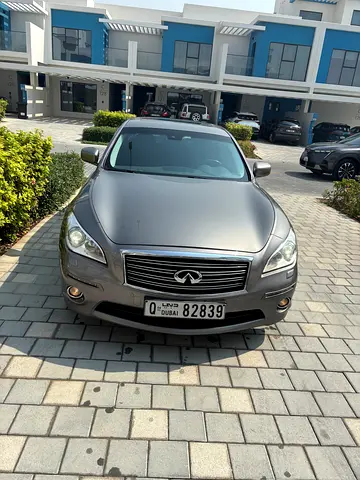 2015 Infiniti Q70 — фото 3