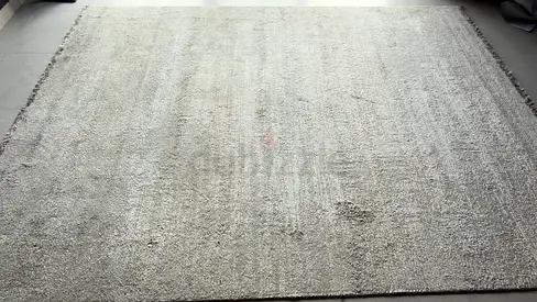 Large gray rectangular area rug - good condition 350 x 250