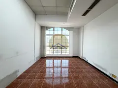 Close to metro, Fully fitted glass office@1500sqft