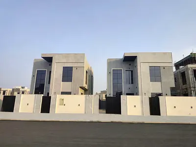 استلم فيلتك جاهزة للسكن شامل رسوم التسجيل والتمليك - تقسيمات داخلية واسعة جدا وتشطيبات فندقية .