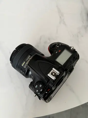 Nikon D810 \+ Nikkor 85mm f/1\.8 lens