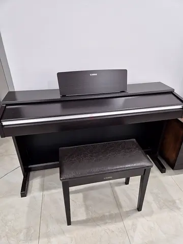 Yamaha Arius YDP-142 Digital Piano excellent condition
