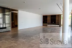 5 Bedrooms I Seaview I Your own beachfront mansion, next door to Four Seasons