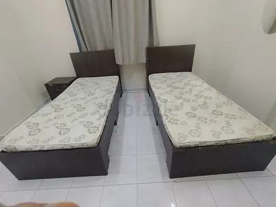 2 single beds