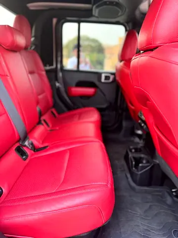 صورة 10 لـ 2020 JEEP GLADIATOR