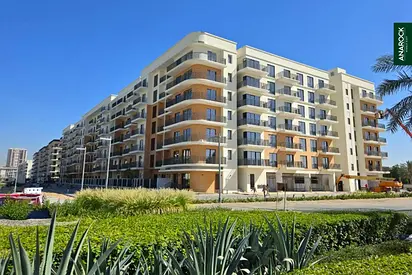 Large Layout | Open Plan Living | Unfurnished