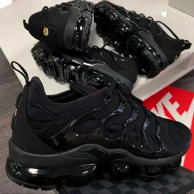 Nike air max shoes brand new