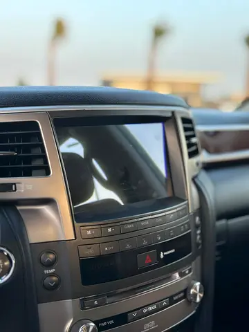 2015 Lexus LX-SERIES — миниатюра 13