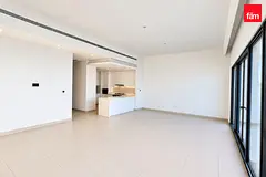 Single Row | Spacious | Closed kitchen