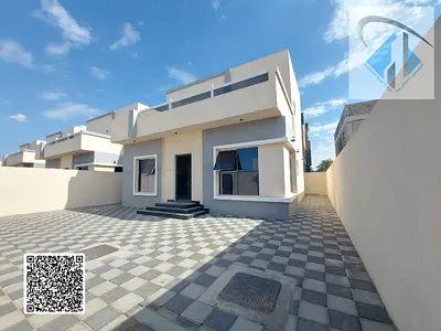 Freehold villas for all nationalities, including registration and ownership fees. Excellent location close to all services, with a rooftop terrace.