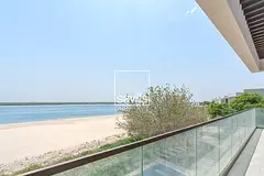 Beachfront Villa with Payment Plan | Customized Design