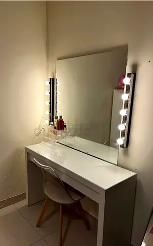 Title: Elegant Dressing Table / Vanity Table – Great Condition