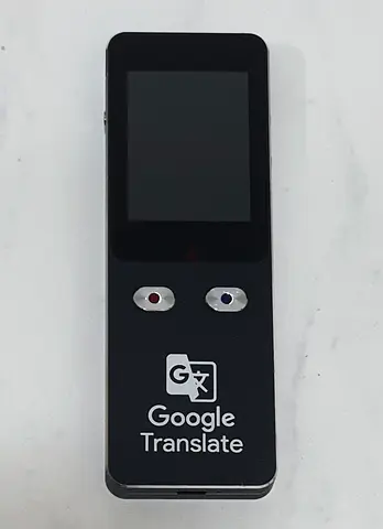Voice Translator - Camera-equipped translation device