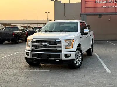 Ford F-150 Platinum GCC Specs , no accident or paint , Full option , very clean