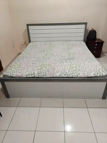 King size bed