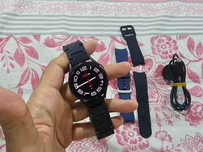 Galaxy Watch 4 with Extra Straps - Black - 40mm