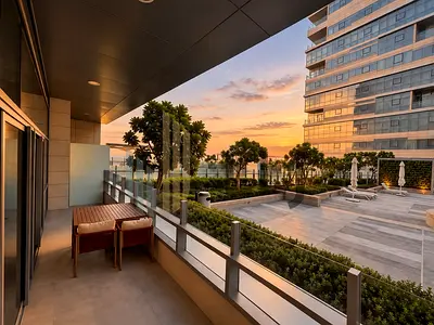 Very Spacious |W Maids - Family Room | Pool Facing