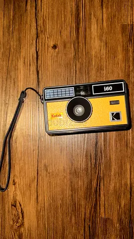 Kodak i60 35mm film camera - yellow/black