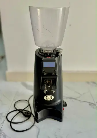 Coffee Bean Grinder in Excellent Working Condition (Without Bean Hopper Lid)
