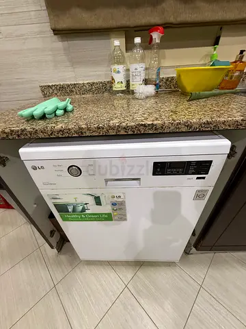 LG Built-in Dishwasher - White, Good Condition