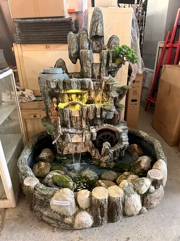 Large Decorative Indoor/Outdoor Water Fountain with Waterwheel
