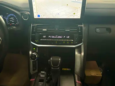 2026 Toyota LAND CRUISER — миниатюра 14