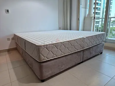 Bed with mattress 200 x 210