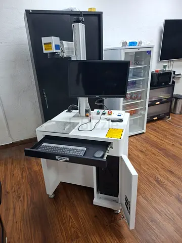 XT Laser XTL-F30 30W Fiber Laser Marking Machine - Good Condition, Negotiable