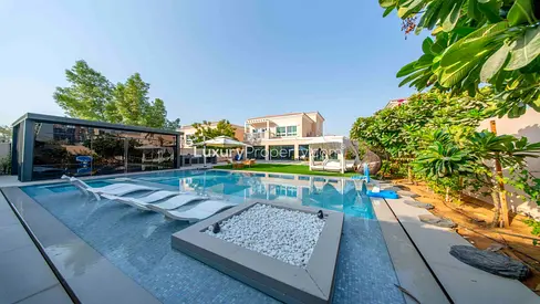 Exclusive | Luxury Upgrades | Heated + Chilled Pool